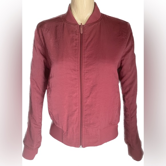 ⭐️ 2 X Host Pick ⭐️ Lululemon Serene Travels Bomber - Picture 2 of 16